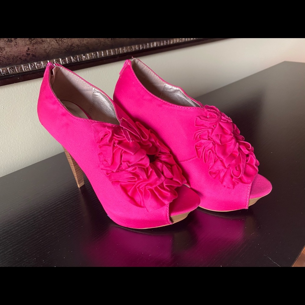 Fuchsia heels